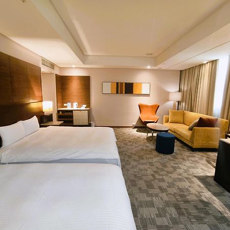 Via Hotel Breeze Tajpej Kültér fotó