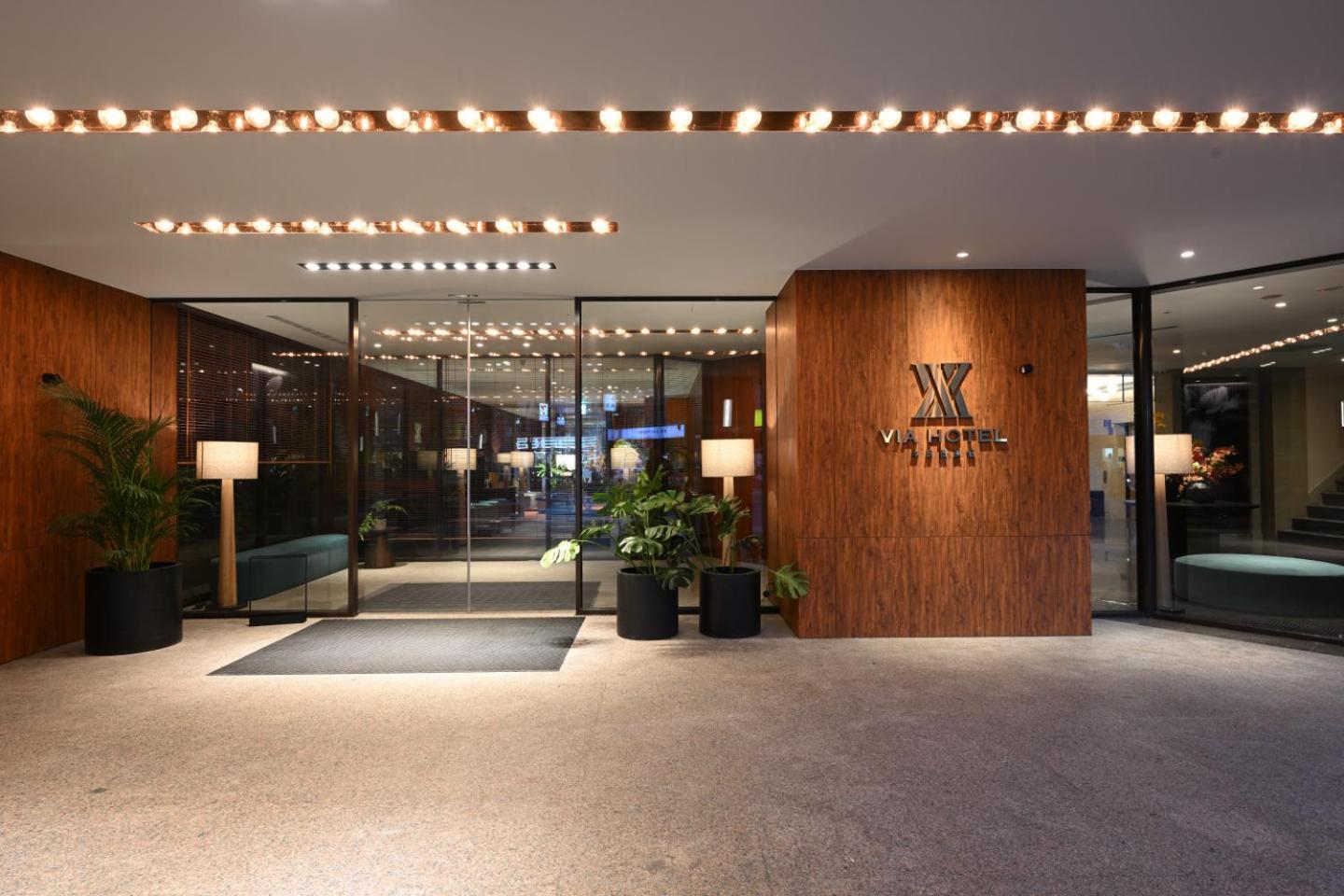 Via Hotel Breeze Tajpej Kültér fotó